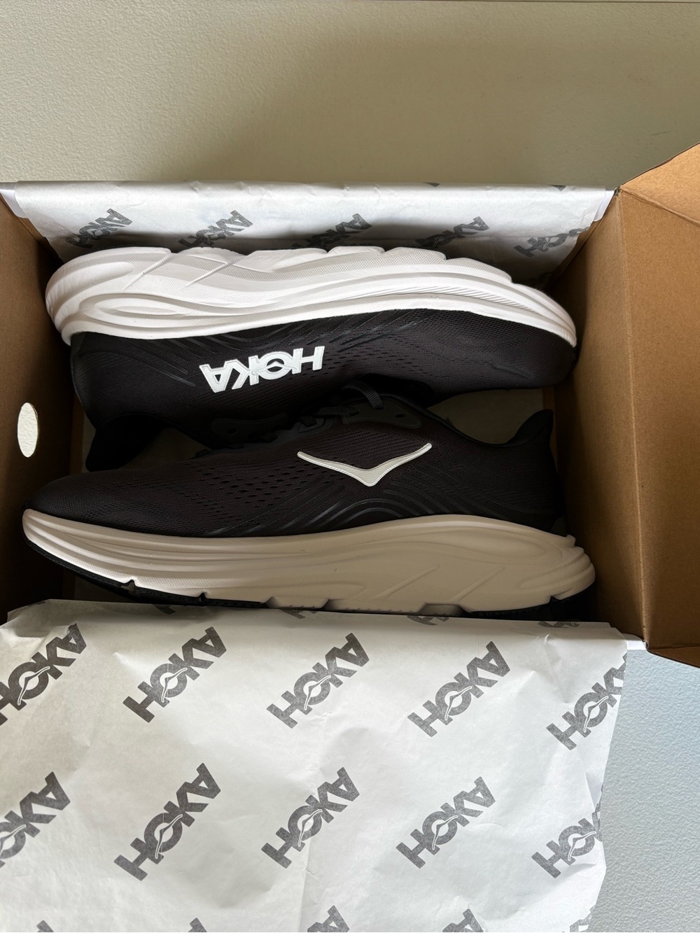 Hoka Clifton 11 Men’s Black and White Lightweight Running Sneakers